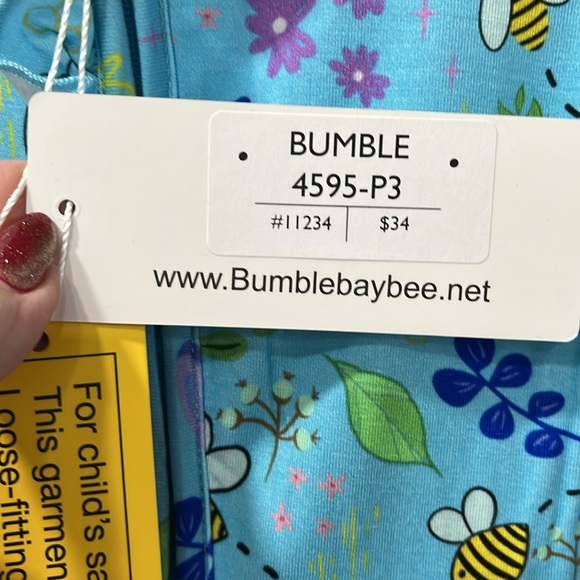 Bumble Bay-Bee sleeper 6-9mos. - Picture 7 of 7